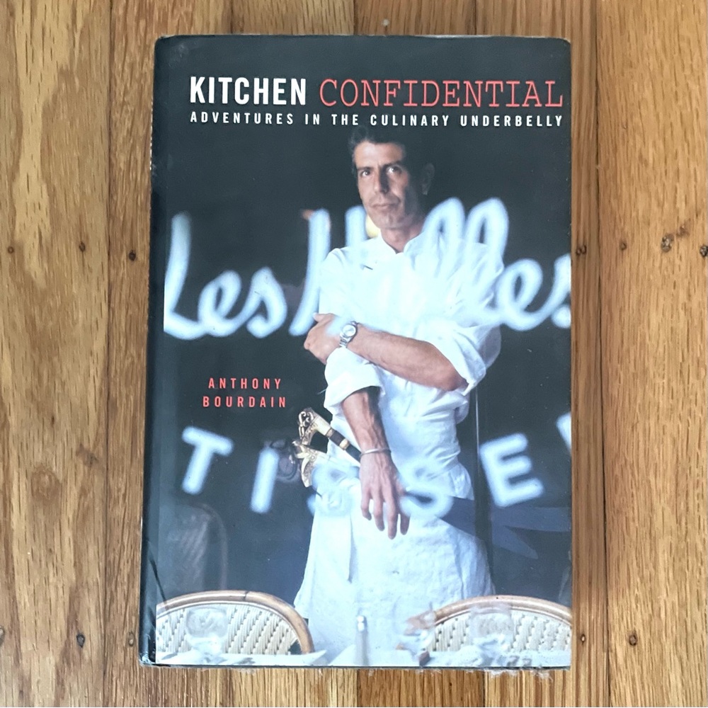 Anthony Bourdain kitchen confidential signed !!